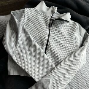 Gray compression cropped jacket made by Bella Movement — size: Large